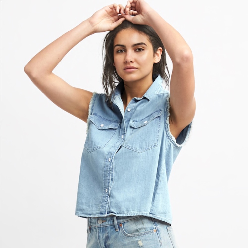 NWOT Gap For Good sleeveless denim shirt